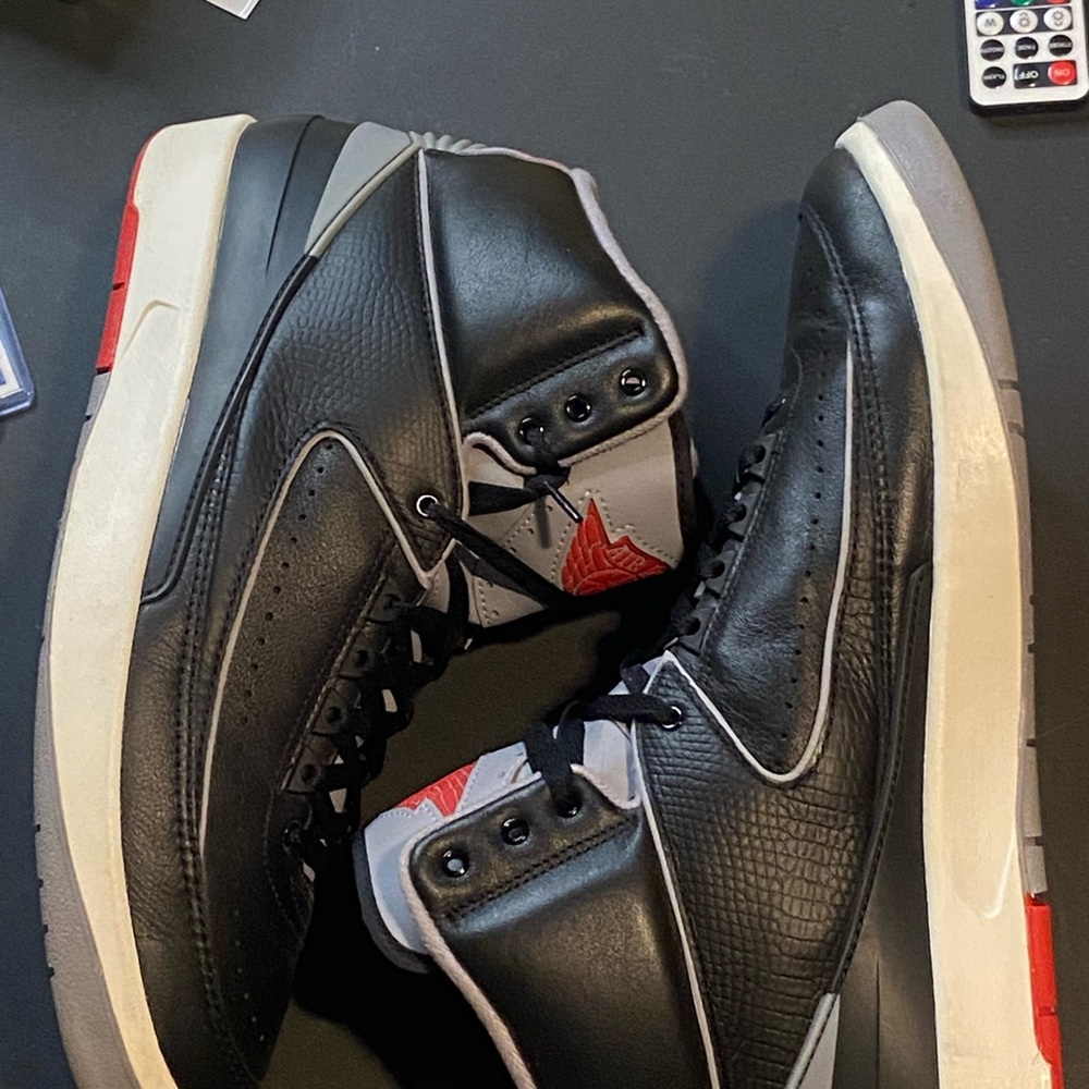 Jordan 2 black and red retro Og